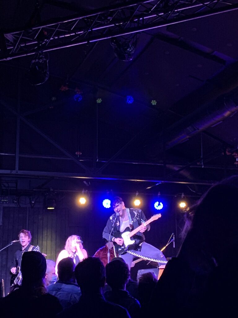 Low Cut Connie